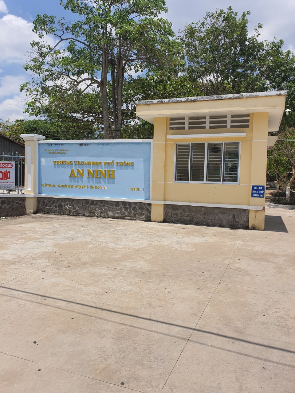 Công trình vách ngăn toilet tại Trường Trung học Phổ thông An Ninh Sóc Trăng