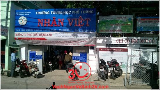 Thi Công Vách Ngăn Vệ Sinh HPL tại Trường THPT Nhân Việt – TPHCM